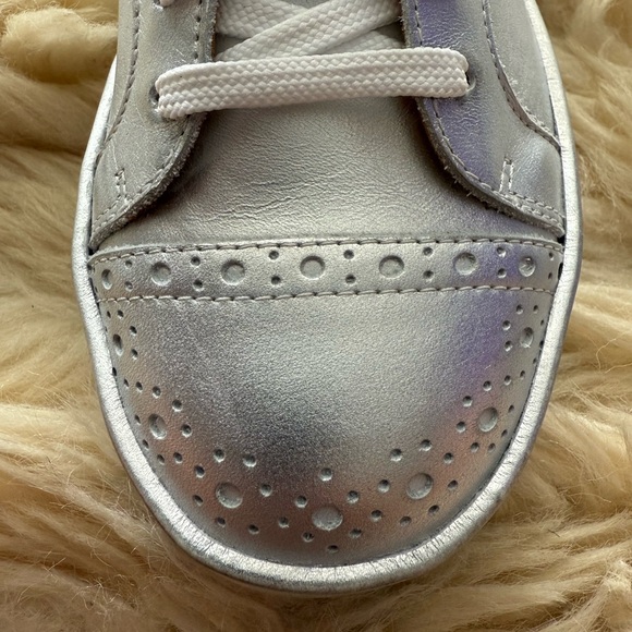 The Office Of Angelia Scott; The Elliott Silver Leather Sneaker - Picture 4 of 9